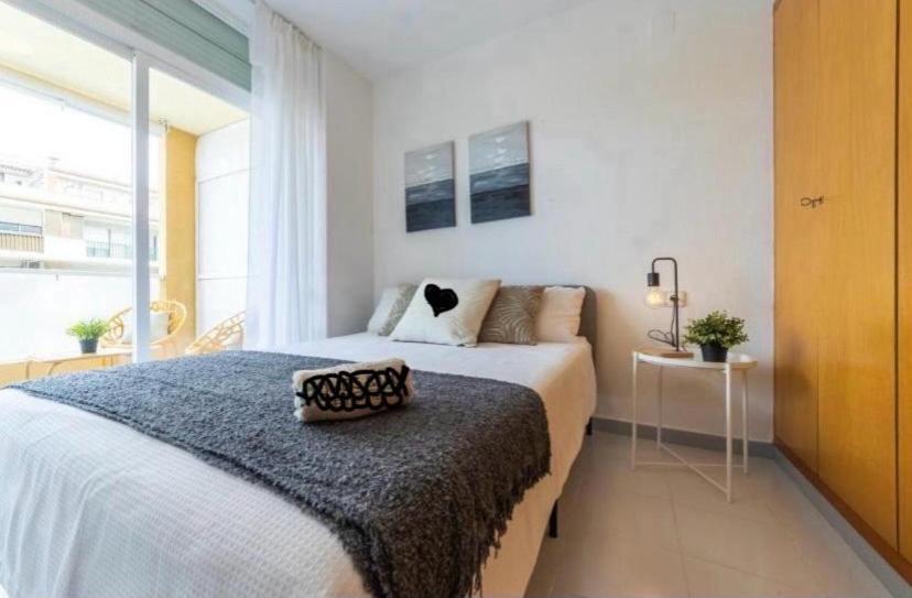 Aquario Rr18 Apartment La Pineda Ngoại thất bức ảnh