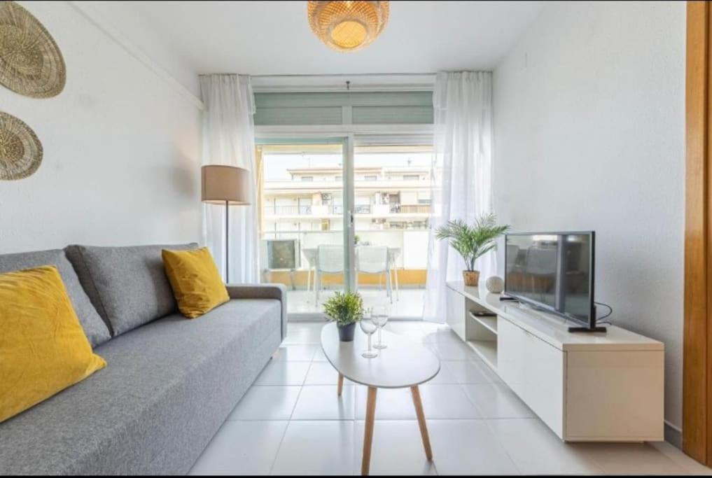 Aquario Rr18 Apartment La Pineda Ngoại thất bức ảnh